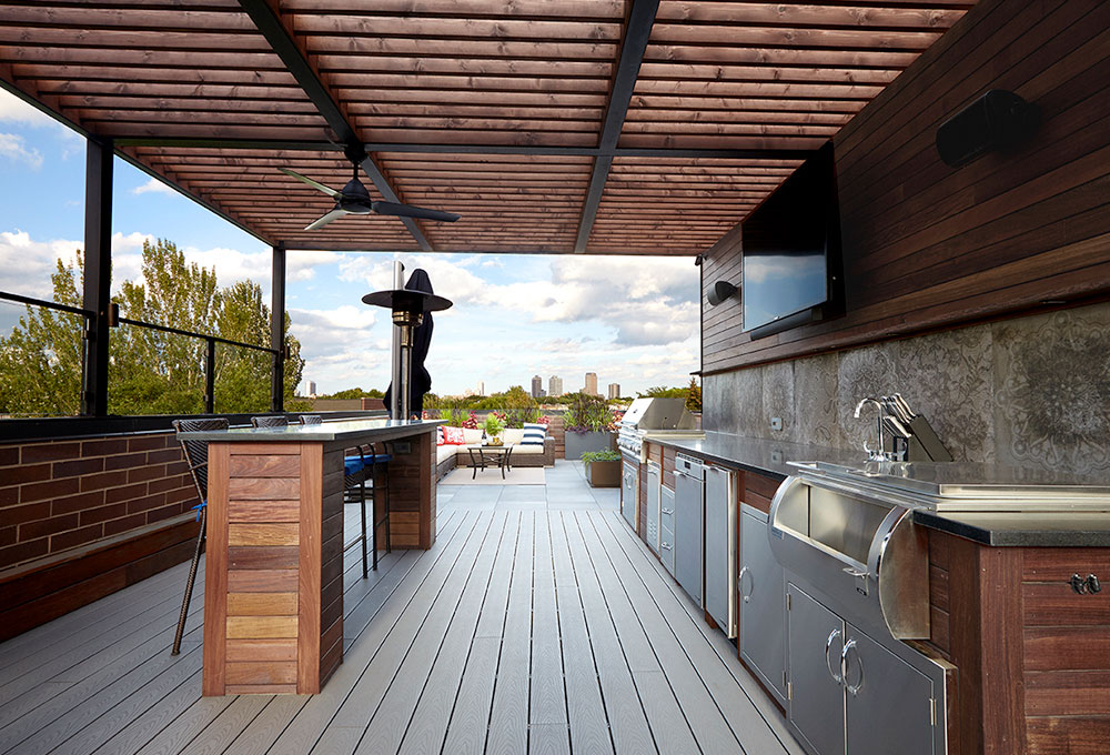 Rooftop Deck in Lincoln Park Penthouse by Chicago Roof Deck + Garden