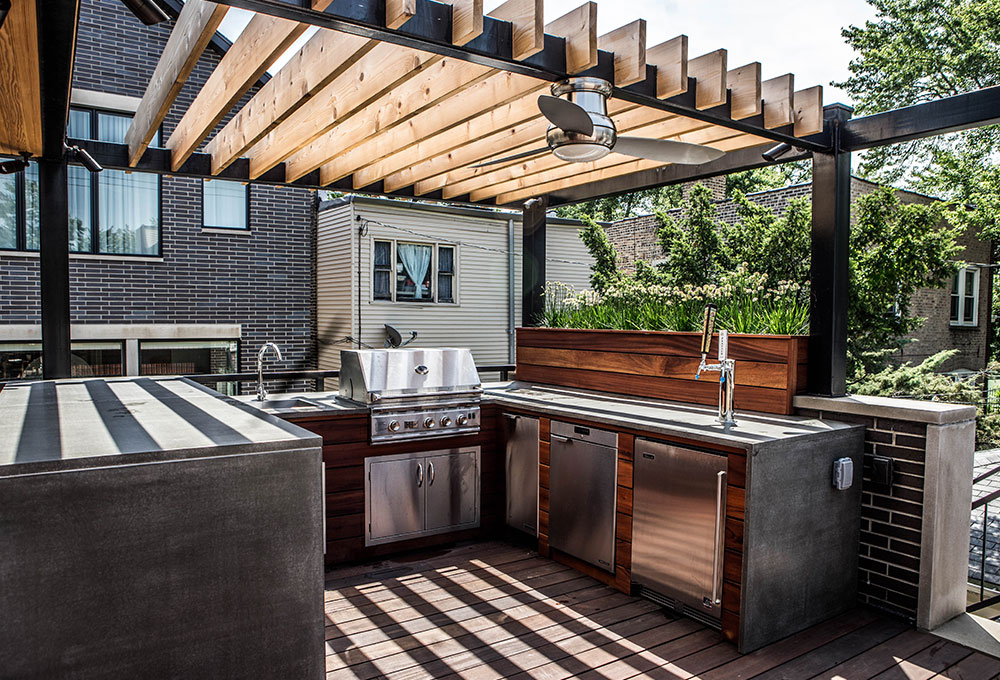 Roof_Deck_Bar_and_Kitchen_Featured-IMG