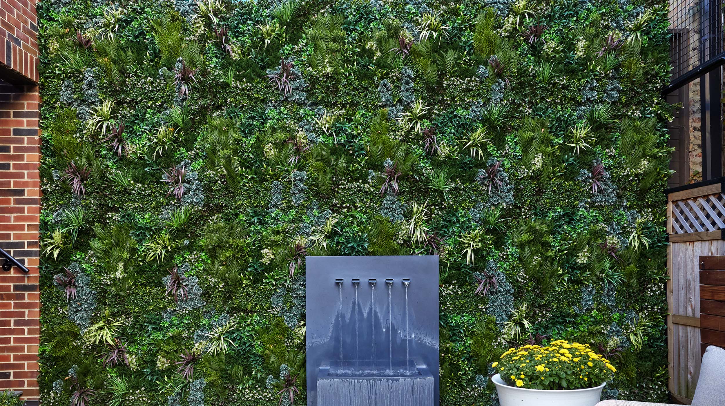 Chicago Roof Deck Green Wall Photo 2