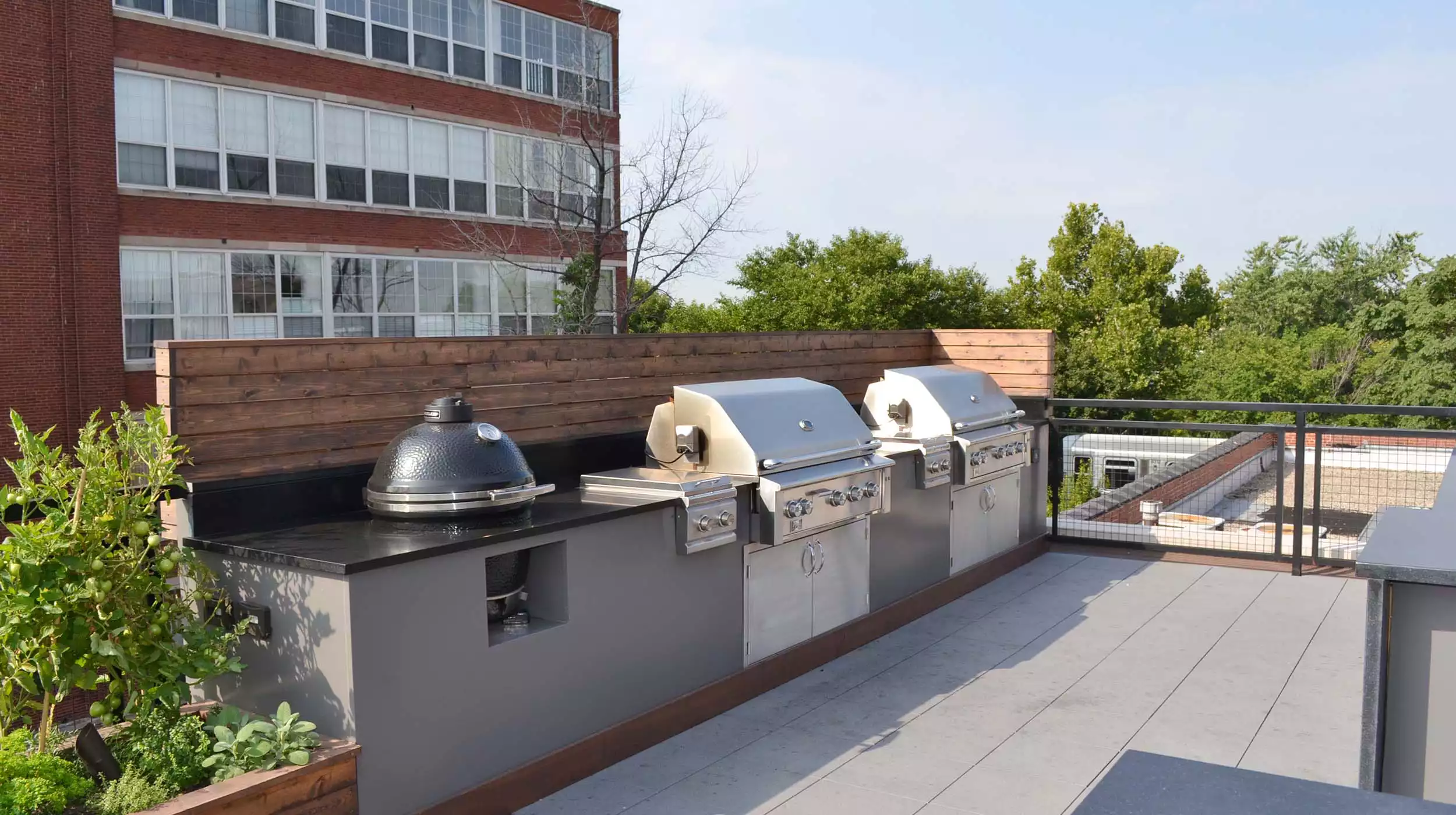 Chicago Roof Deck Projects Guaranteed Rate HQ Rooftop Photo 7