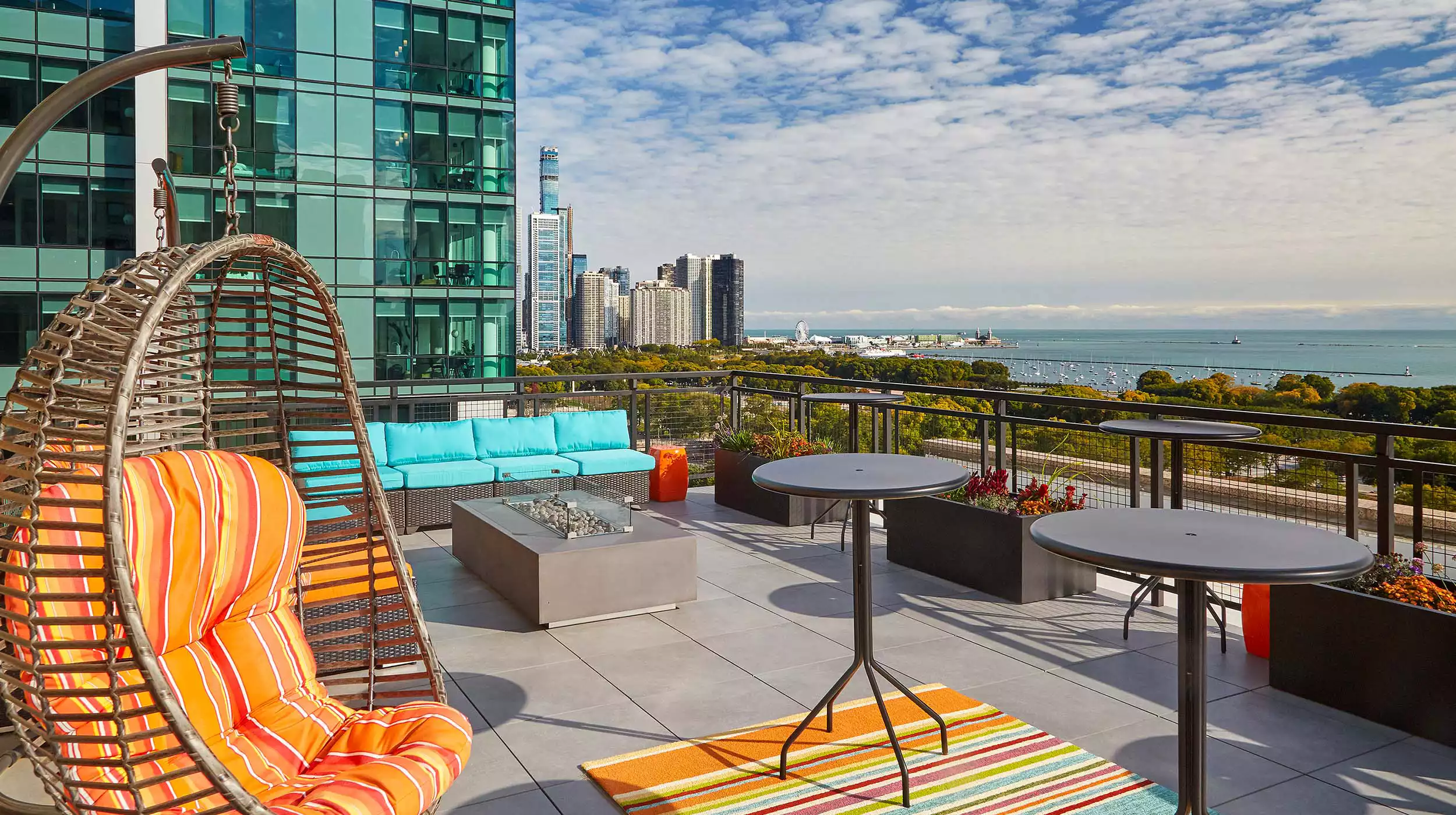 Chicago Roof Deck Ebony Jet Building 