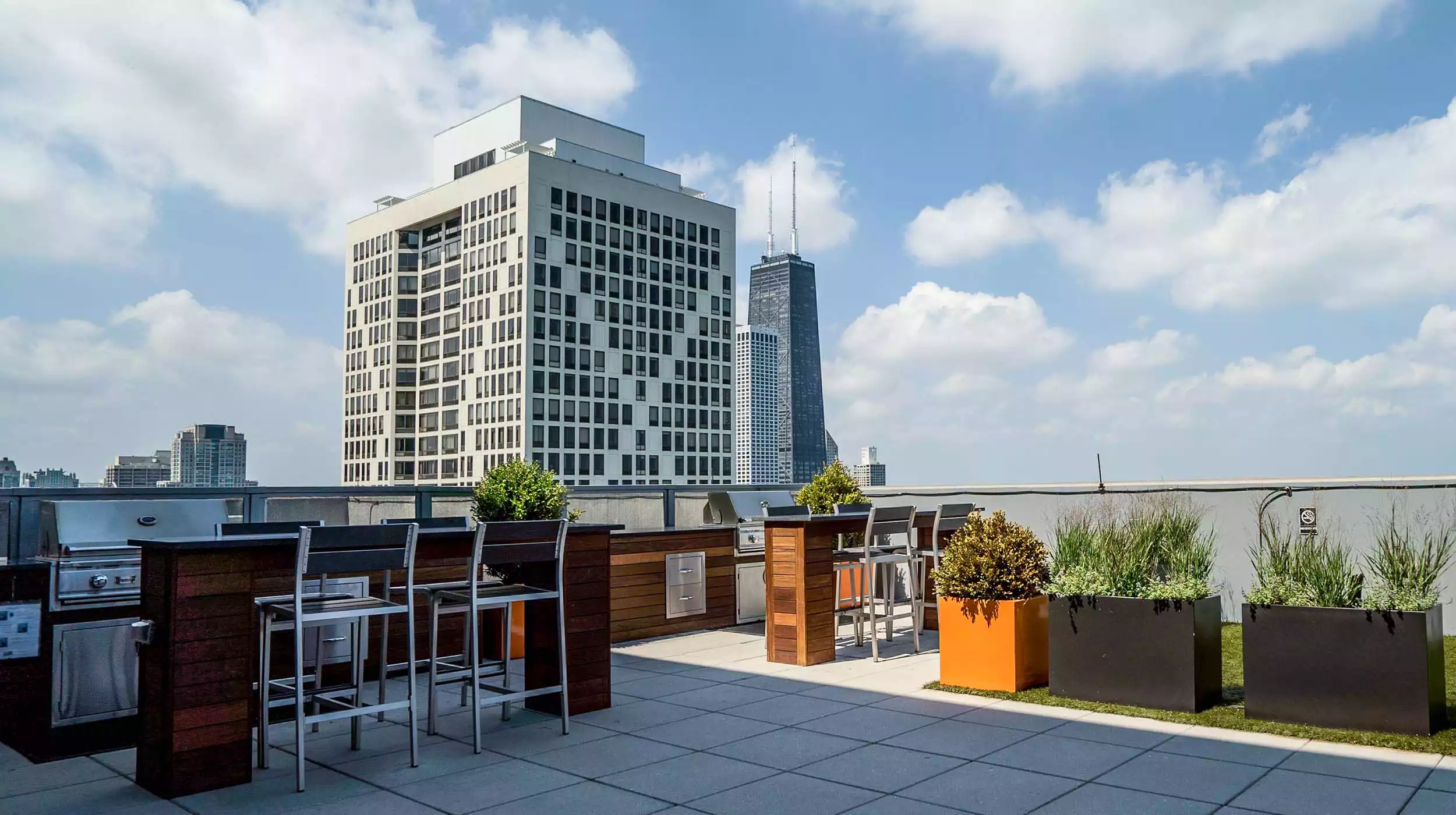 Chicago Roof Deck Projects Lake Shore Drive – North Tower at 600 N. Photo 5