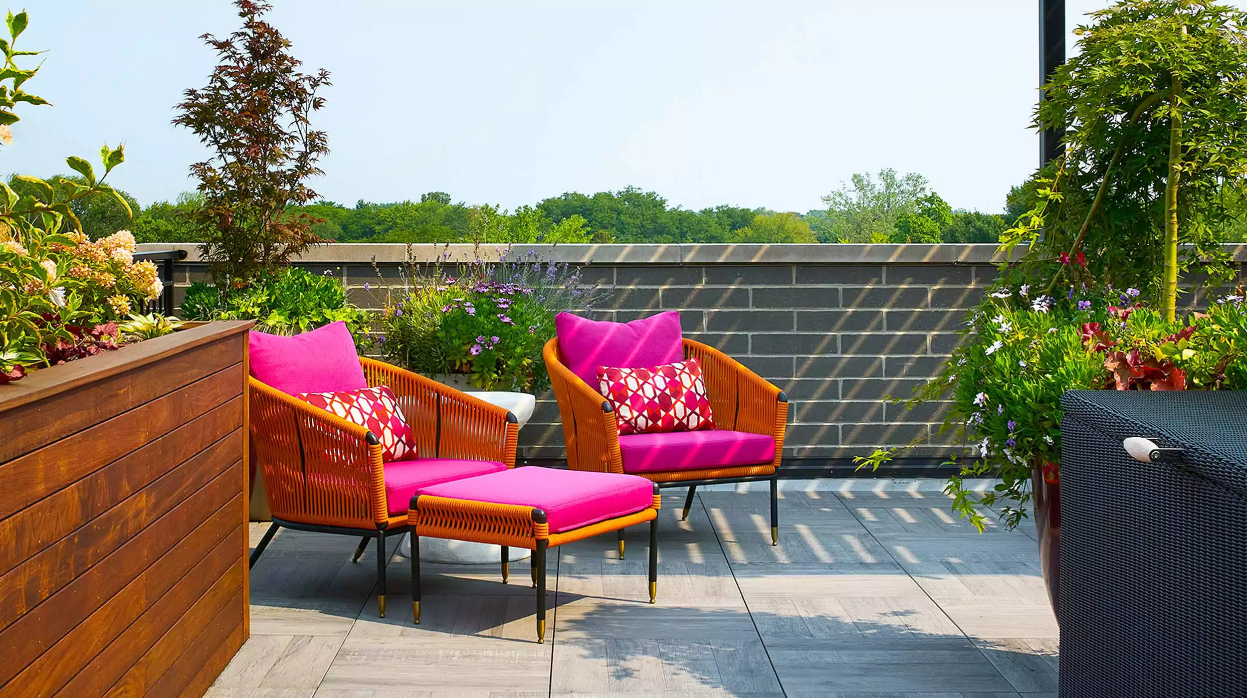 Chicago Roof Deck Projects Floating Steel Shade Structure Photo 5