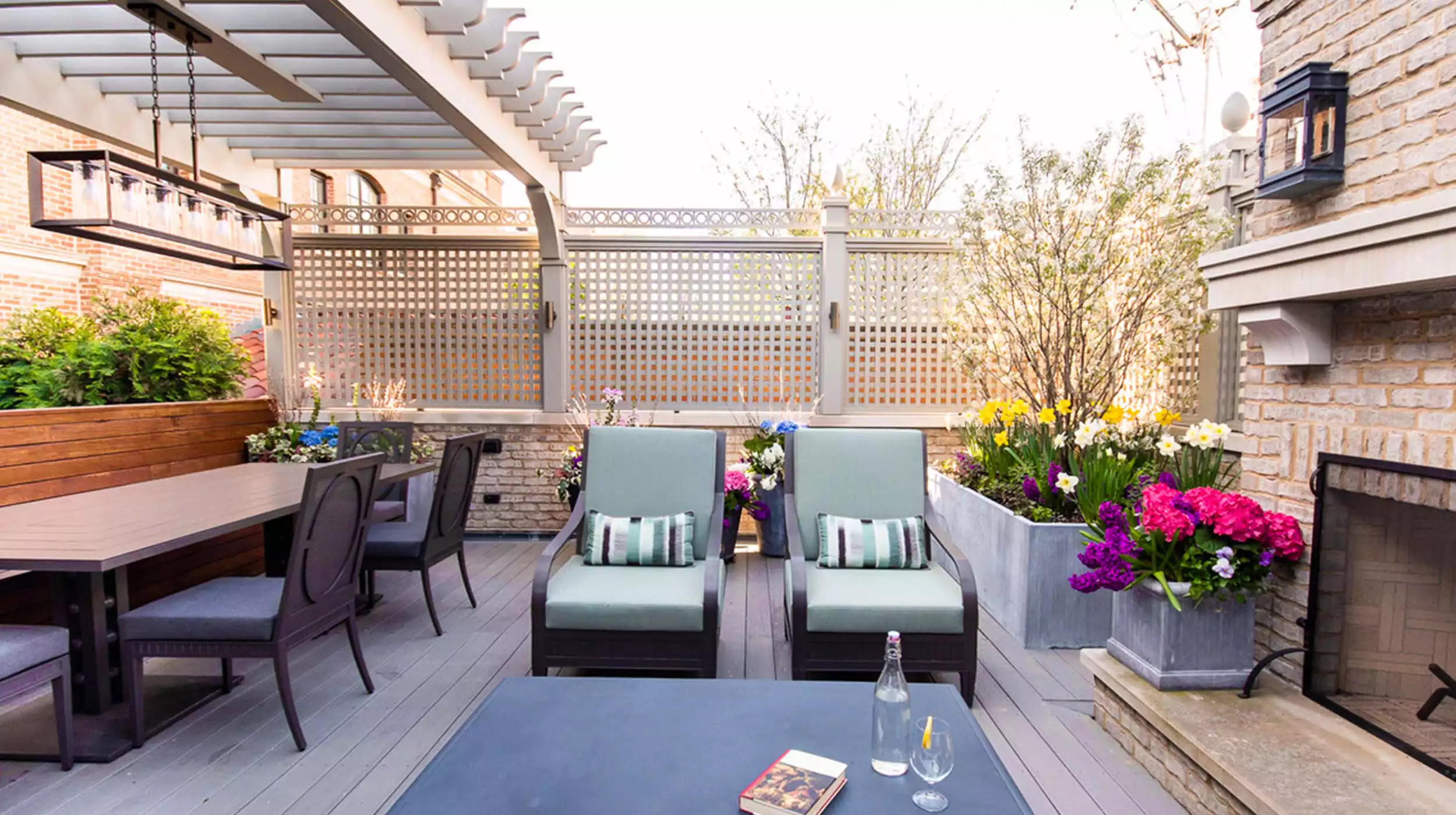 Chicago Roof Deck Projects Parisian Paradise in The City Photo 7