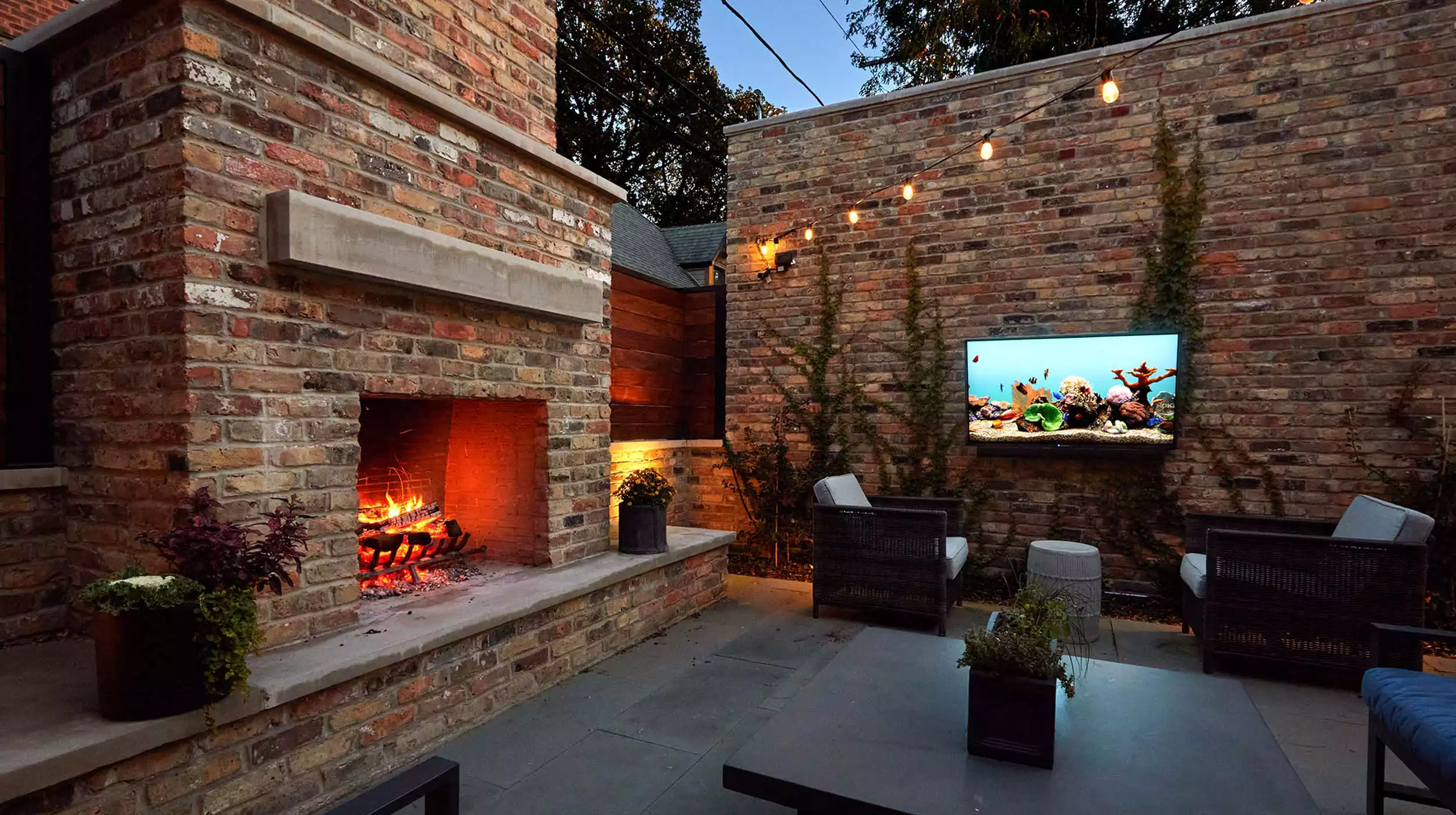 Chicago Roof Deck Beyond the Basics: Advanced Audio/Video Systems for Your Dream Outdoor Retreat Main Photo 1