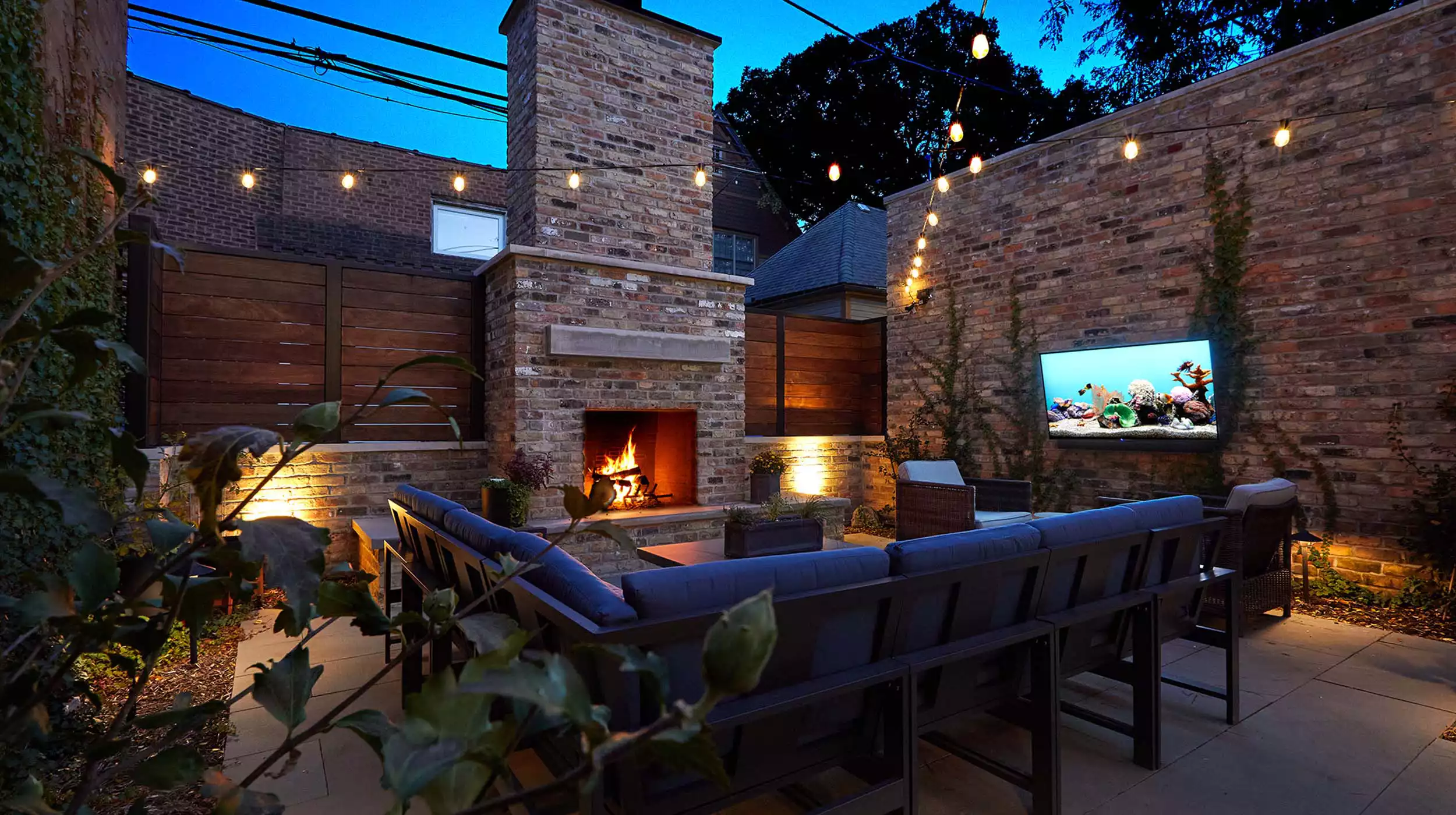 Chicago Roof Deck Outdoor Fireplace Photo 1