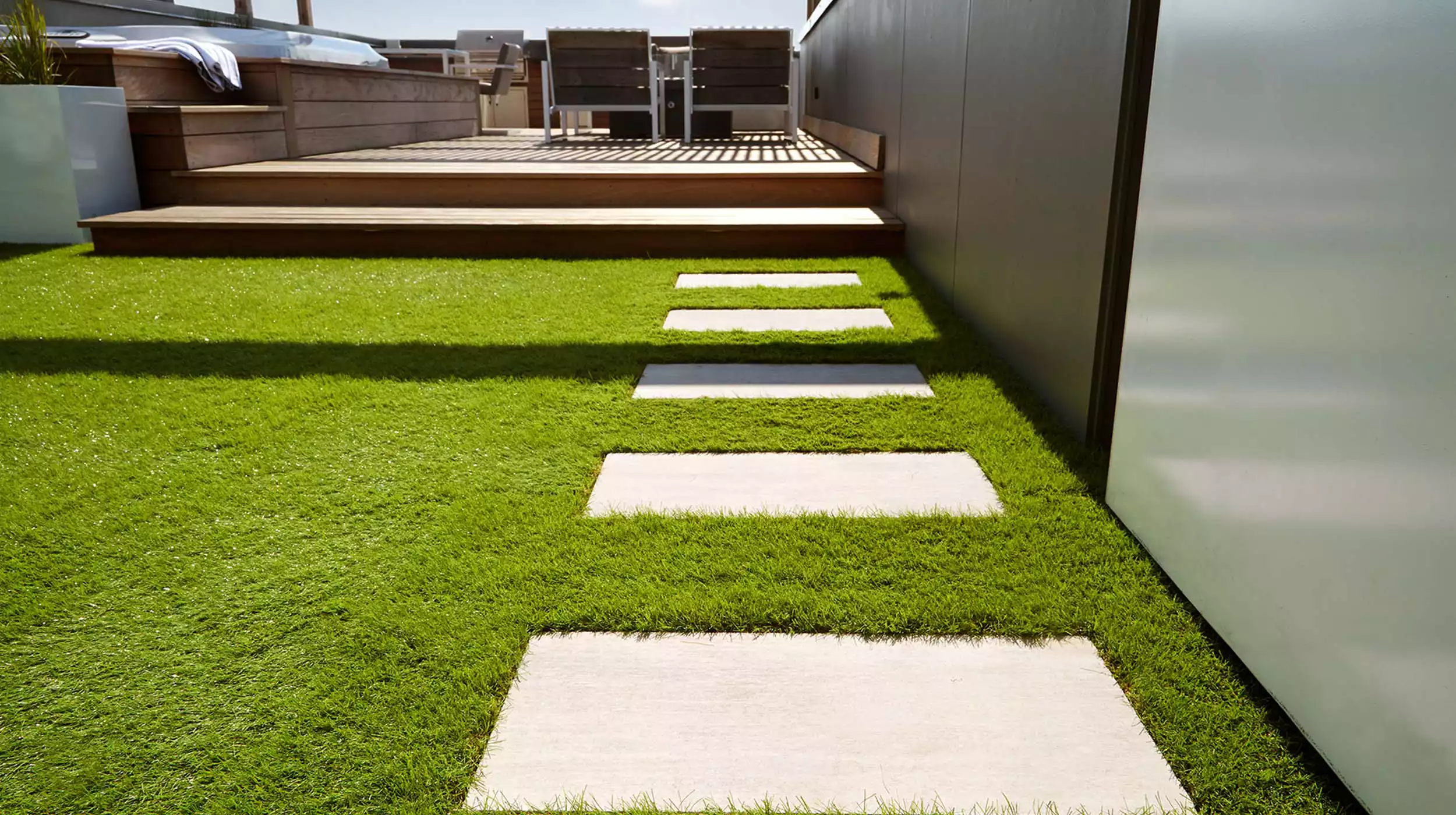 Chicago Roof Deck Projects Heavenly Hot Tub Hideaway Photo 6