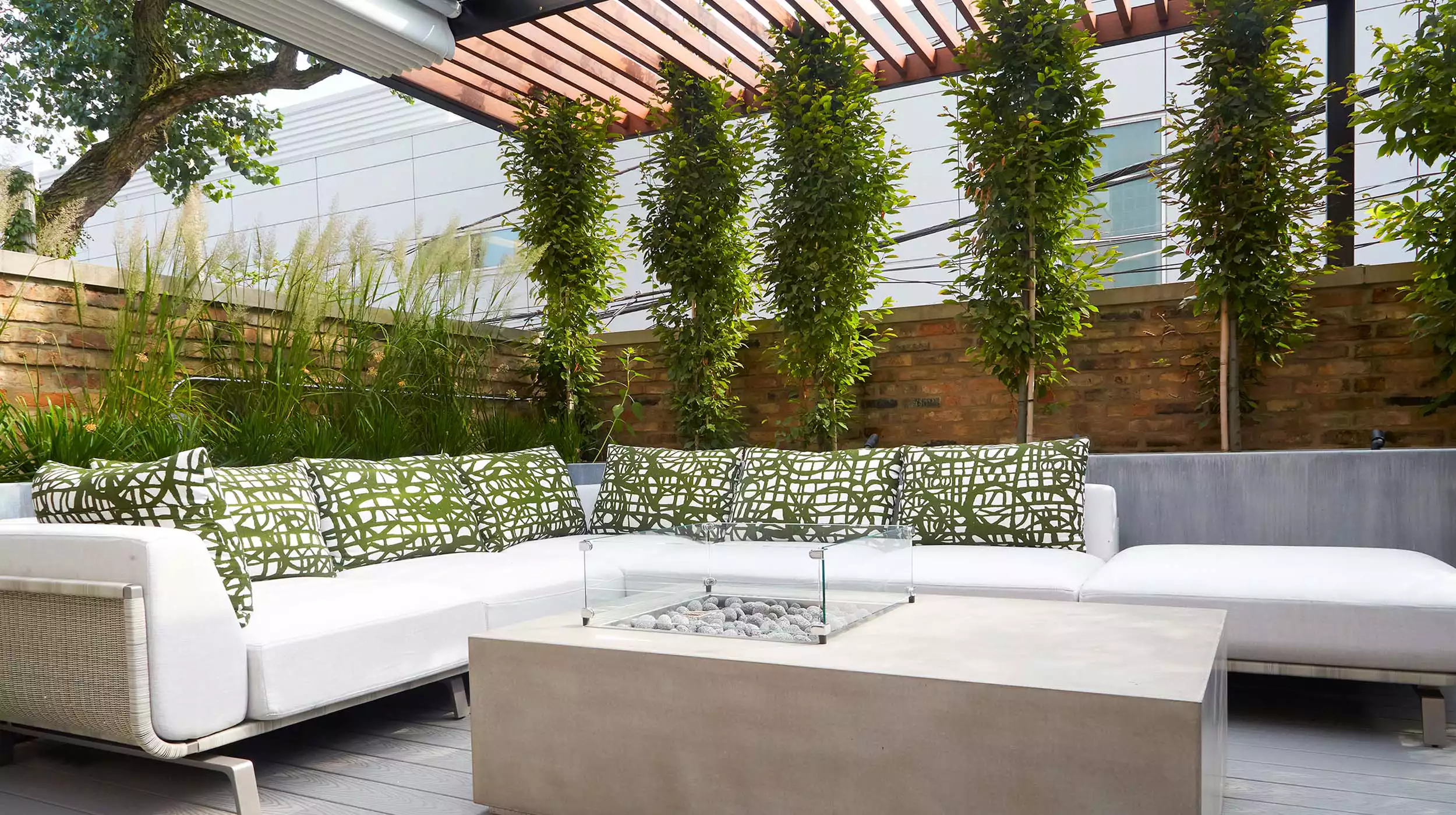 Chicago Roof Deck Projects Clean & Crisp Corradi Shade System Photo 2