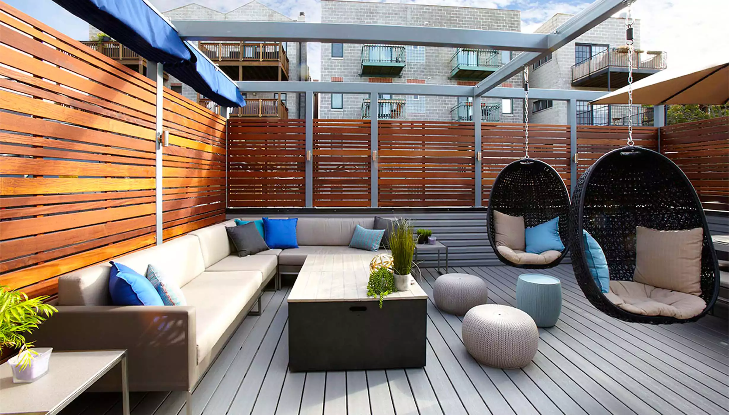 Chicago Roof Deck Projects Retractable Shade with Privacy Photo 6