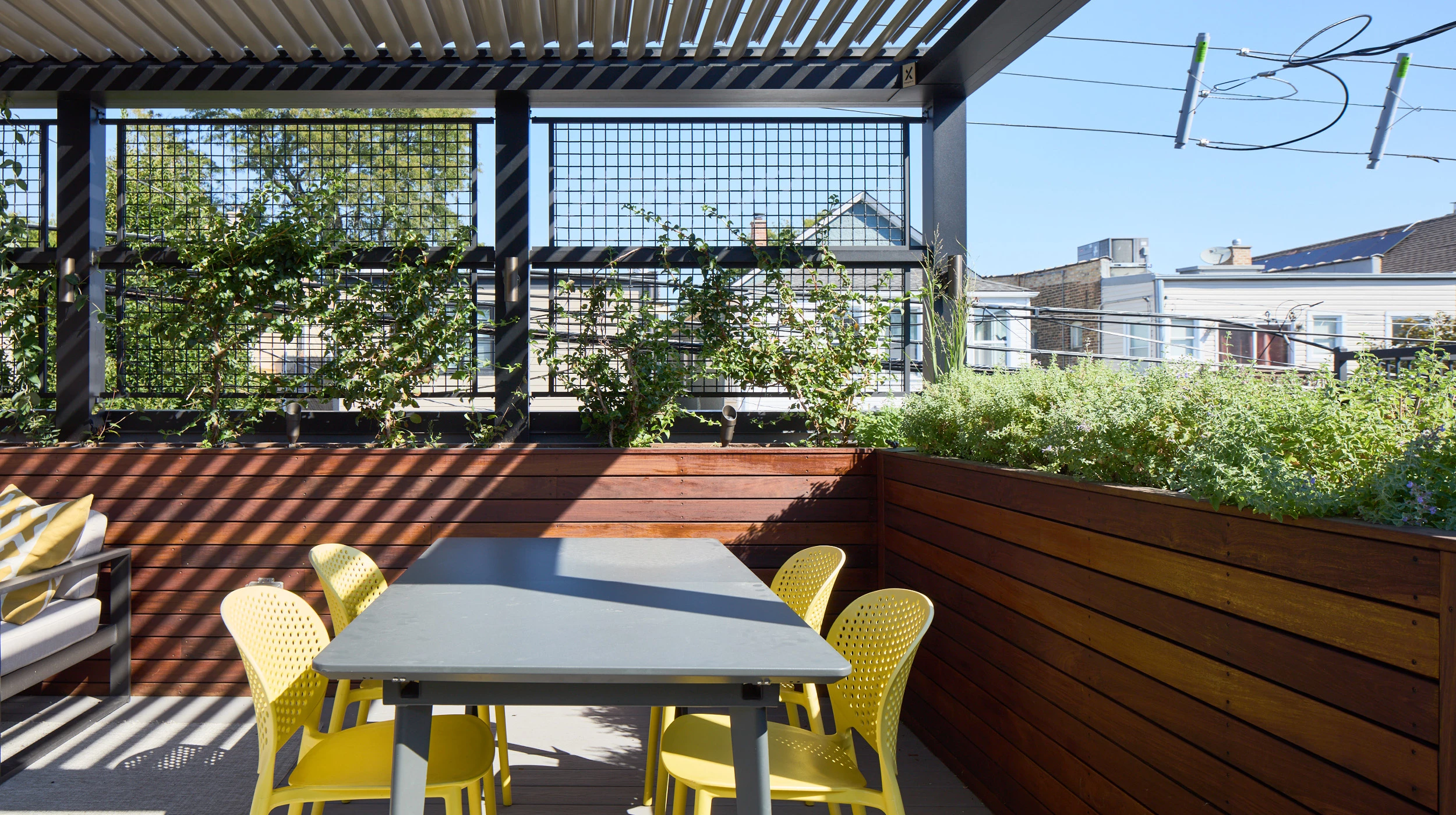 Chicago Roof Deck Projects The Verdant Sky Deck Photo 4