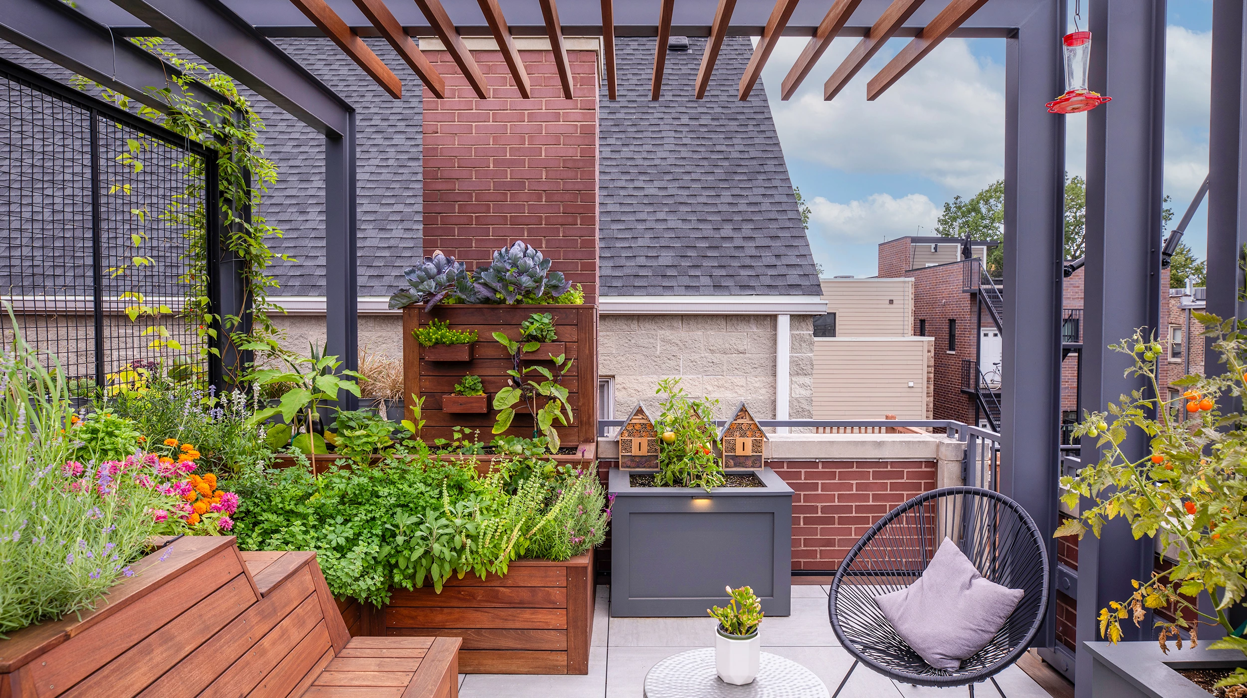 Chicago Roof Deck Projects Urban Green Sanctuary ▹ Photo 2