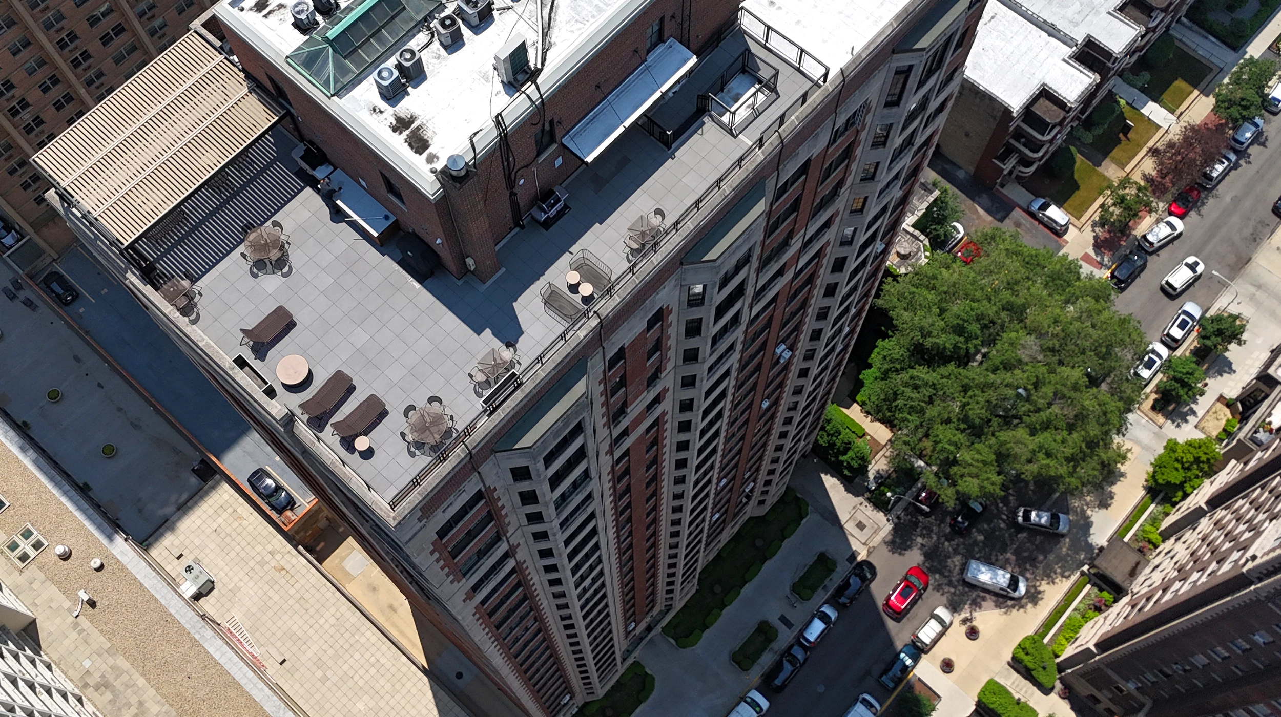 Chicago Roof Deck Projects Urban Heritage Rooftop ▹ Photo 2