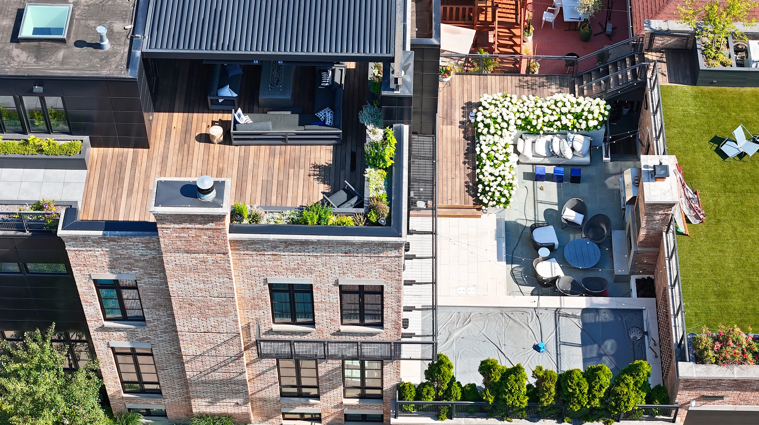 Chicago Roof Deck Custom Outdoor Kitchen Photo 1