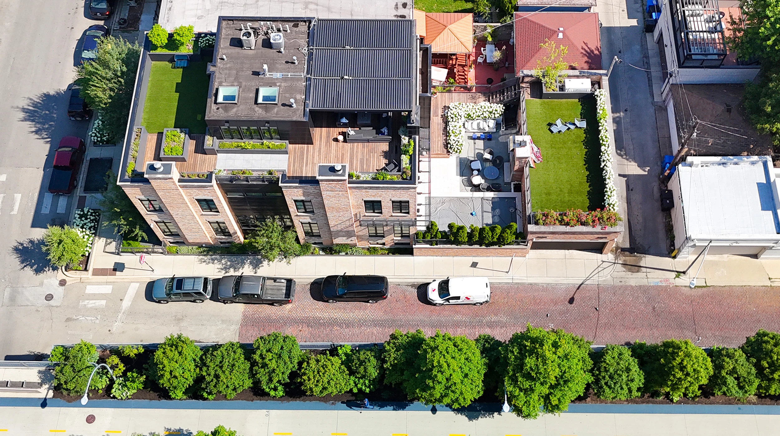 Chicago Roof Deck The 606 Greenway Haven ▹ 