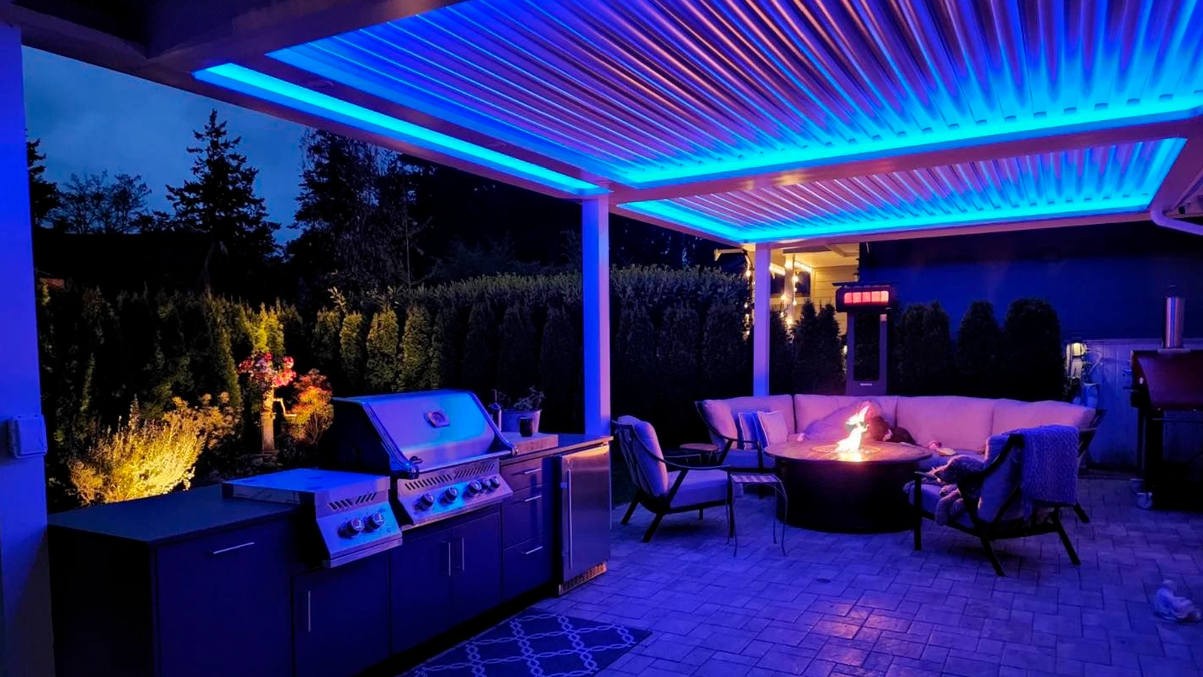 Chicago Roof Deck Element Pergola Interior LED lights Main Photo