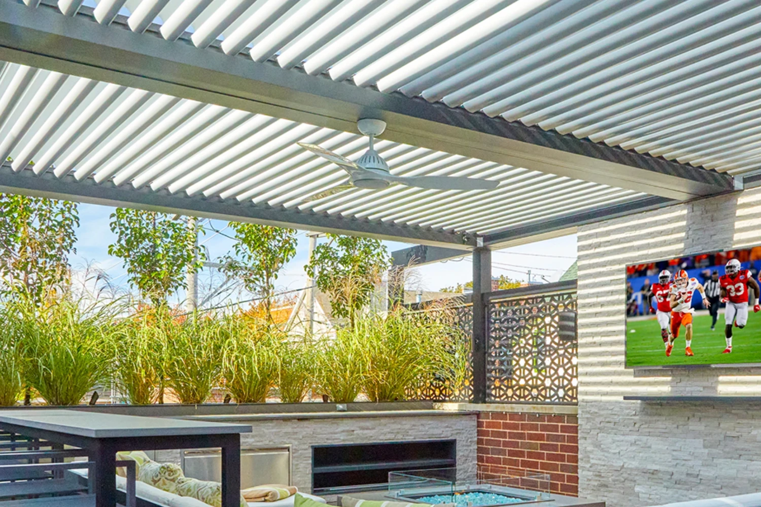 Chicago Roof Deck Pergola Ceiling Fan Photo 4