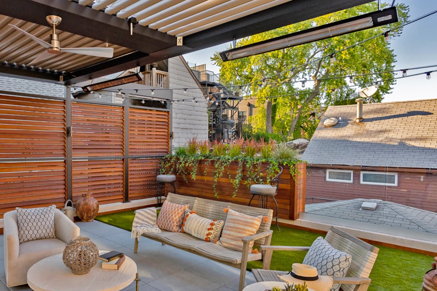 Chicago Roof Deck Pergola Heat System Photo 4