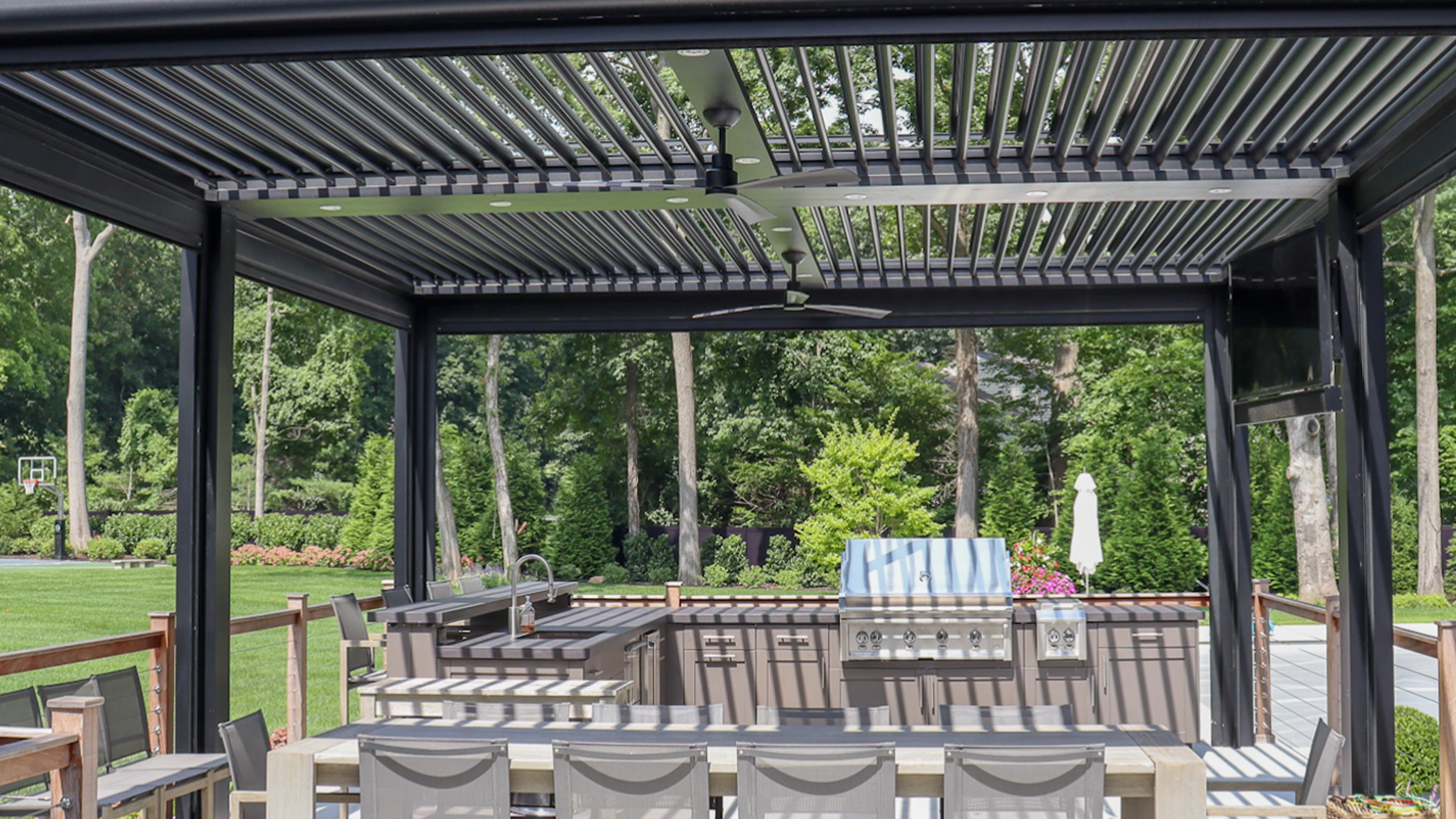 Chicago Roof Deck Pergola Photo 4