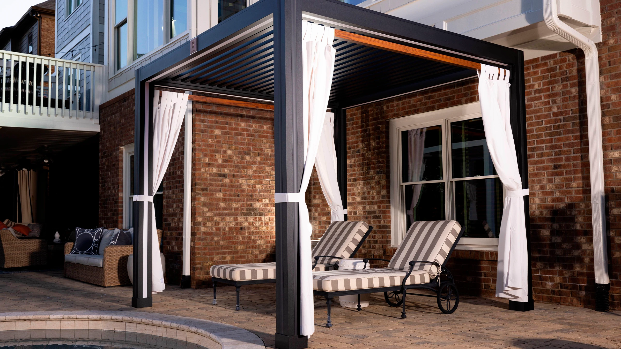 Chicago Roof Deck Pergola Photo 4