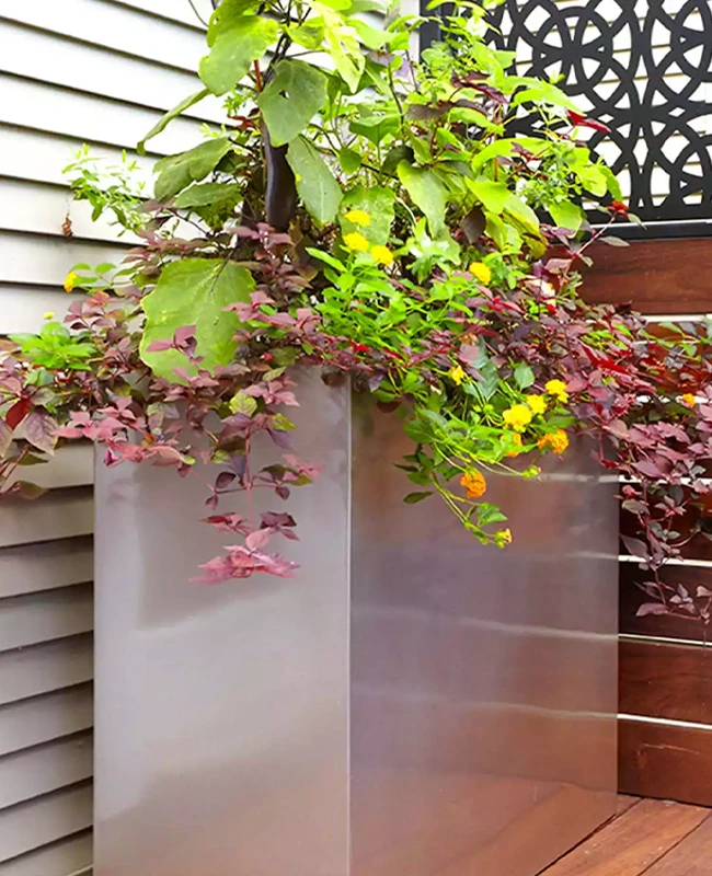 Chicago Roof Deck Team Aluminum planters 