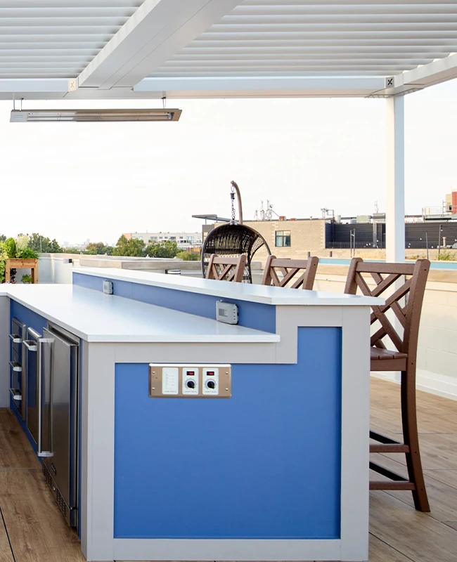 Chicago Roof Deck Team Outdoor bar counter 