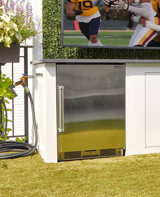 Chicago Roof Deck Team Outdoor refrigerator 