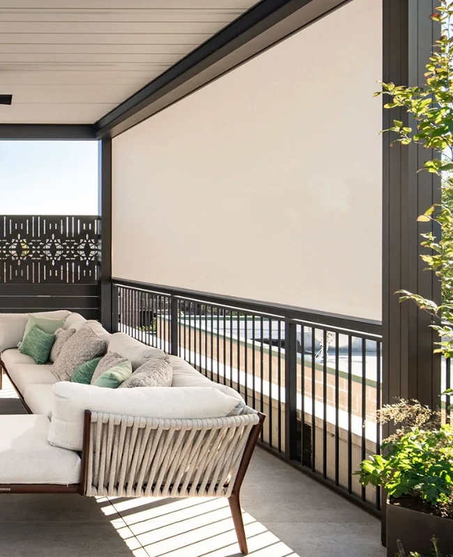 Chicago Roof Deck Team Retractable screening 
